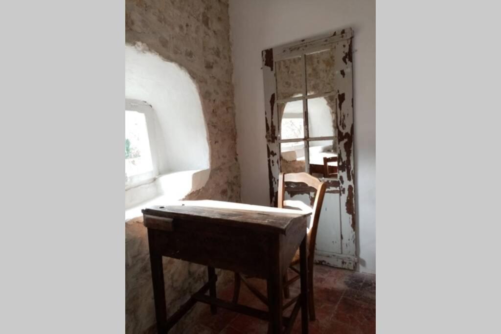 Character Filled House Overlooking The River Cesse Bize-Minervois Exterior photo